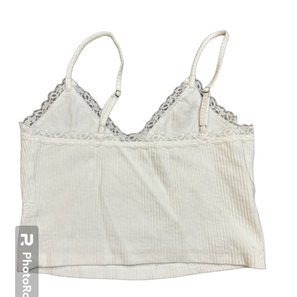 White Aeropostale Crop Top Size M Never Worn - Picture 2 of 3